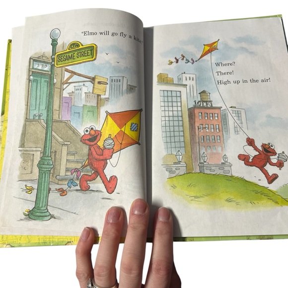 4pc. Set Dr. Seuss Classic Children’s Books - Picture 5 of 12